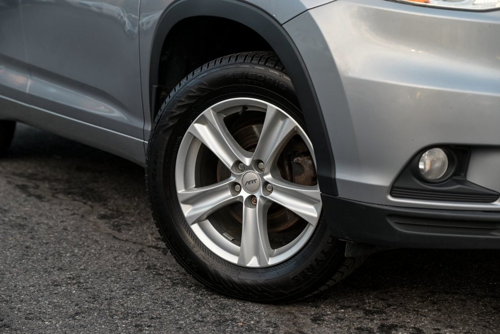 Toyota Highlander LE Bluetooth, caméra de recule, siège électrique 2016 à Sainte-Julie, Québec - 3 - w1024h768px