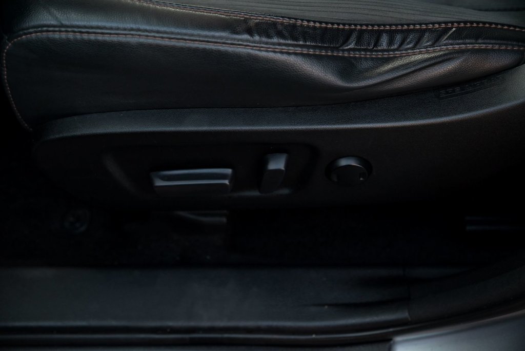 Toyota Highlander LE Bluetooth, caméra de recule, siège électrique 2016 à Sainte-Julie, Québec - 12 - w1024h768px