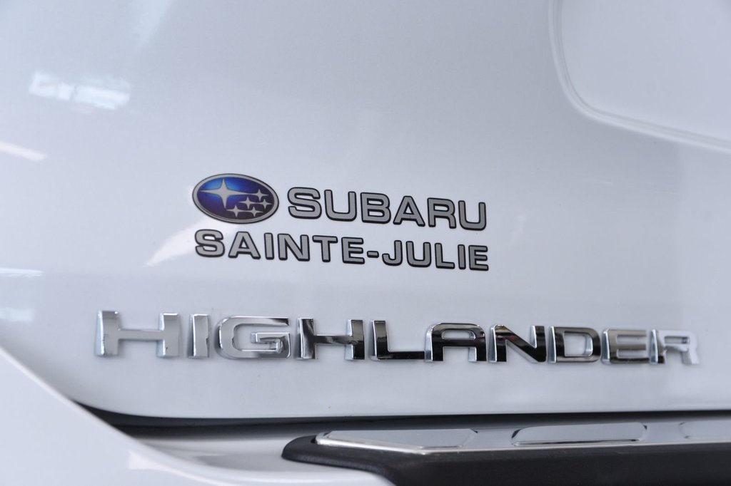 2022  Highlander Hybride Platinum AWD Cuir Toit pano JBL in Sainte-Julie, Quebec - 8 - w1024h768px