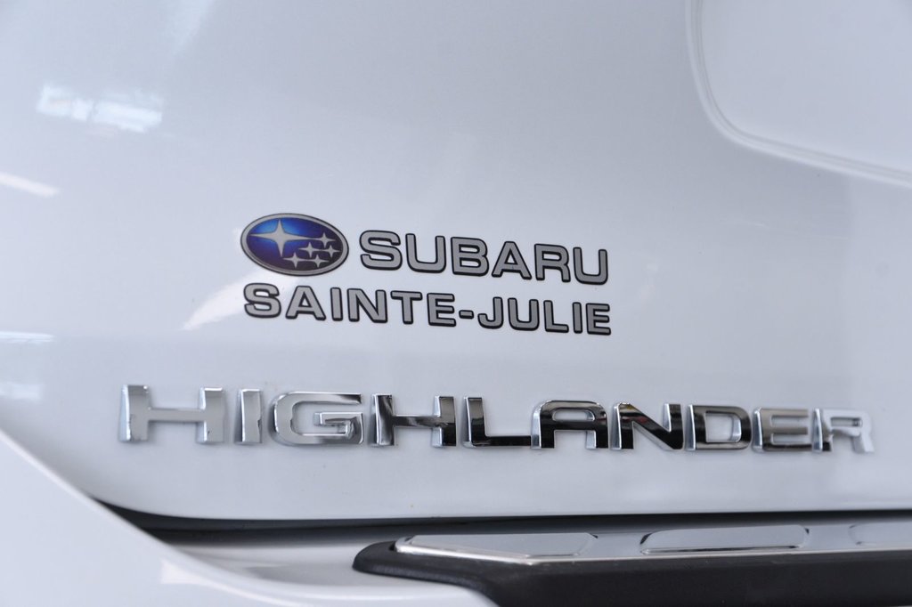 2022  Highlander Hybride Platinum AWD Cuir Toit pano JBL in Sainte-Julie, Quebec - 10 - w1024h768px