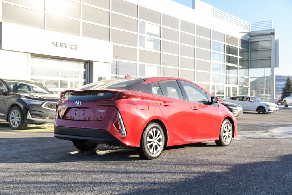 2020 Toyota PRIUS PRIME Upgrade Cuir Sièges chauffants Navi Carplay in Sainte-Julie, Quebec - 5 - w1024h768px