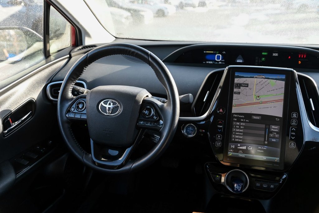 2020 Toyota PRIUS PRIME Upgrade Cuir Sièges chauffants Navi Carplay in Sainte-Julie, Quebec - 24 - w1024h768px