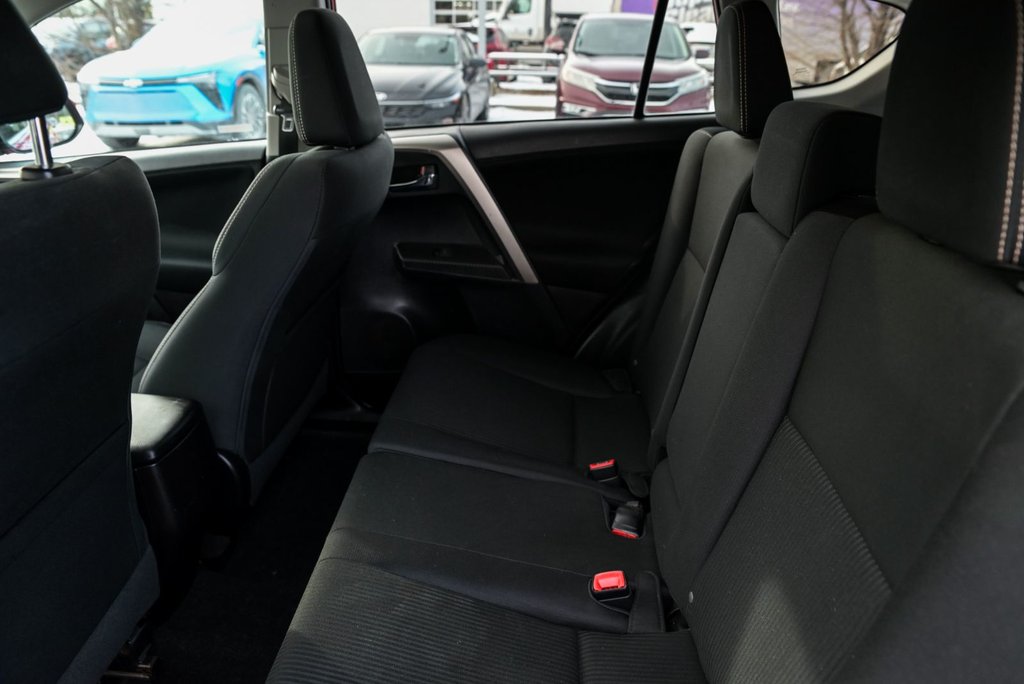 Toyota RAV4 XLE 2014 à Sainte-Julie, Québec - 23 - w1024h768px