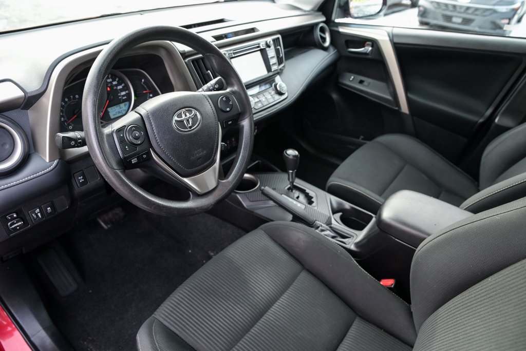Toyota RAV4 XLE 2014 à Sainte-Julie, Québec - 12 - w1024h768px