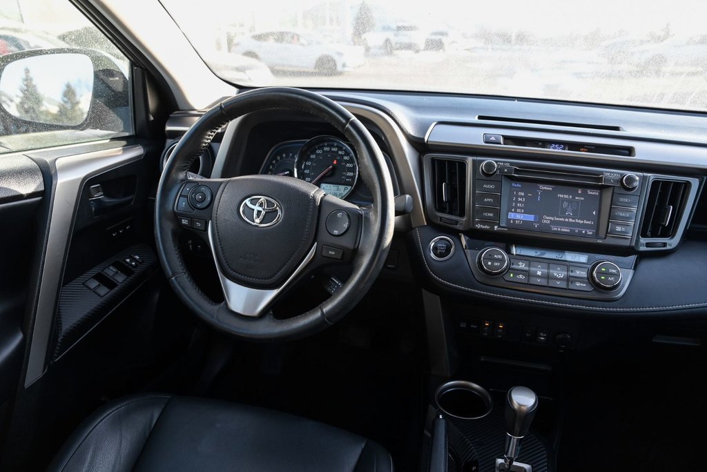 2015 Toyota RAV4 Limited AWD Cuir Navi Toit ouvrant in Sainte-Julie, Quebec - 27 - w1024h768px