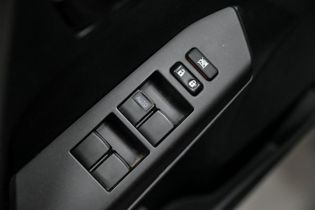 2016 Toyota RAV4 LE, AWD, Sièges Chauffants, Caméra de Recul in Sainte-Julie, Quebec - 7 - w1024h768px