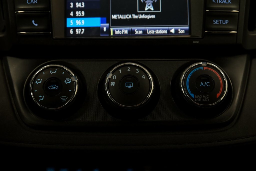 2016 Toyota RAV4 LE, AWD, Sièges Chauffants, Caméra de Recul in Sainte-Julie, Quebec - 16 - w1024h768px