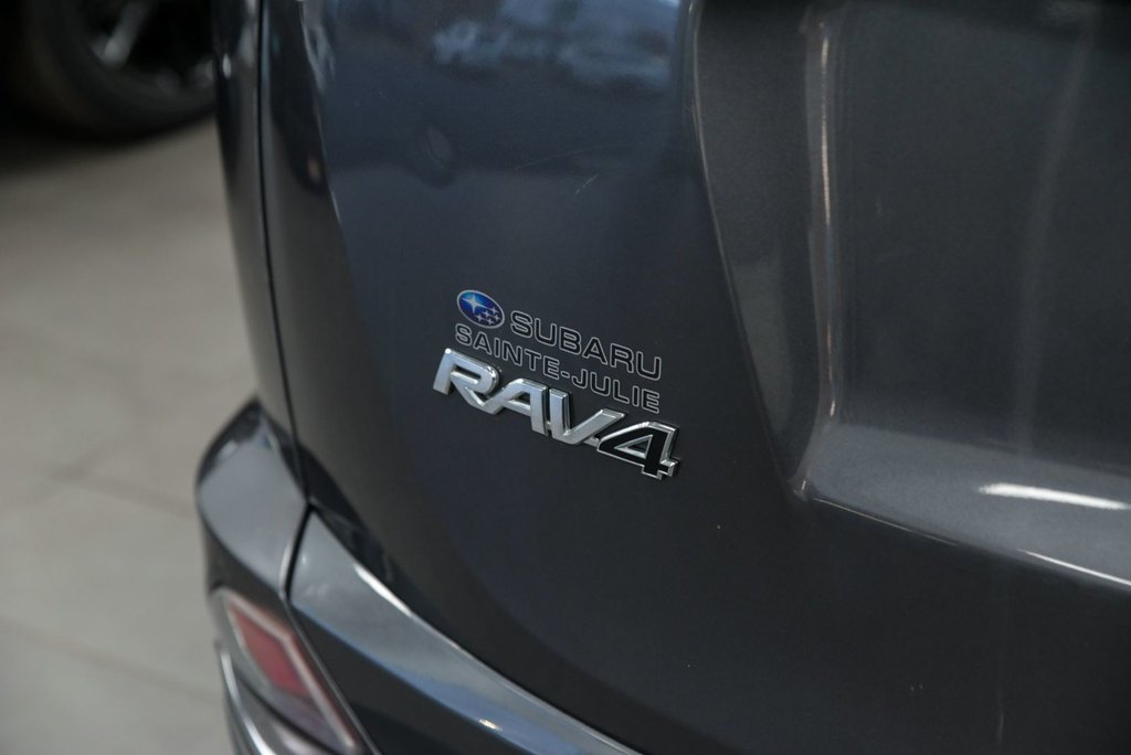 2016 Toyota RAV4 LE, AWD, Sièges Chauffants, Caméra de Recul in Sainte-Julie, Quebec - 5 - w1024h768px