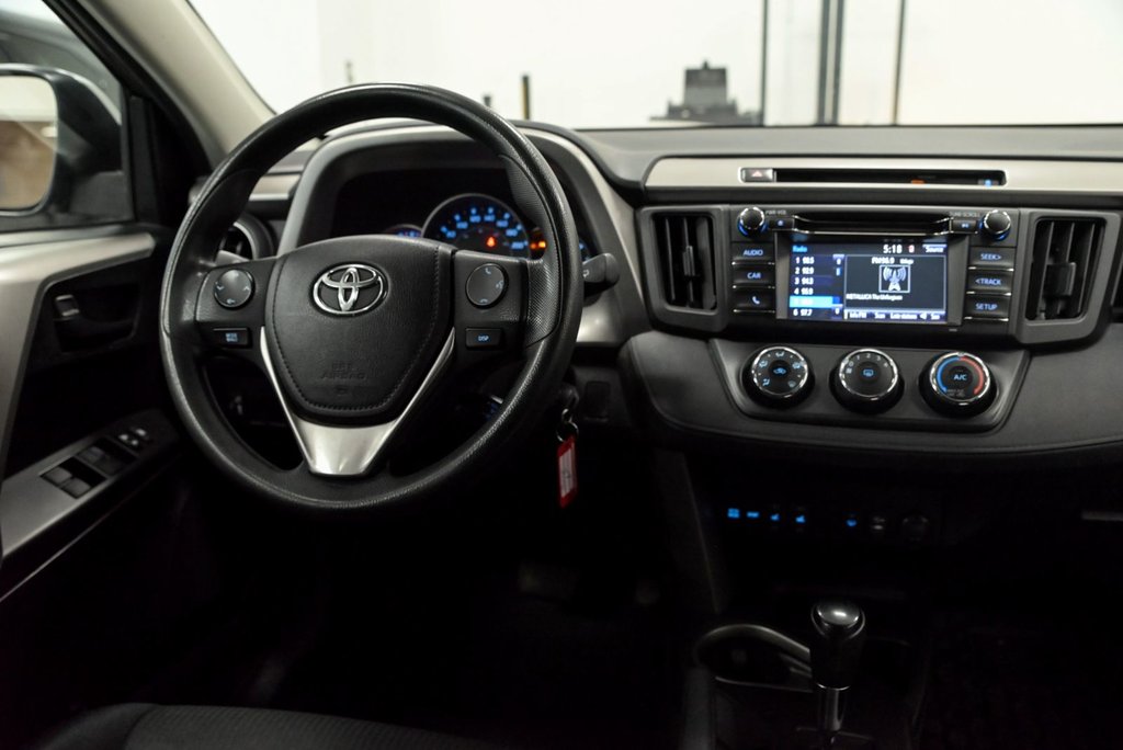 2016 Toyota RAV4 LE, AWD, Sièges Chauffants, Caméra de Recul in Sainte-Julie, Quebec - 19 - w1024h768px