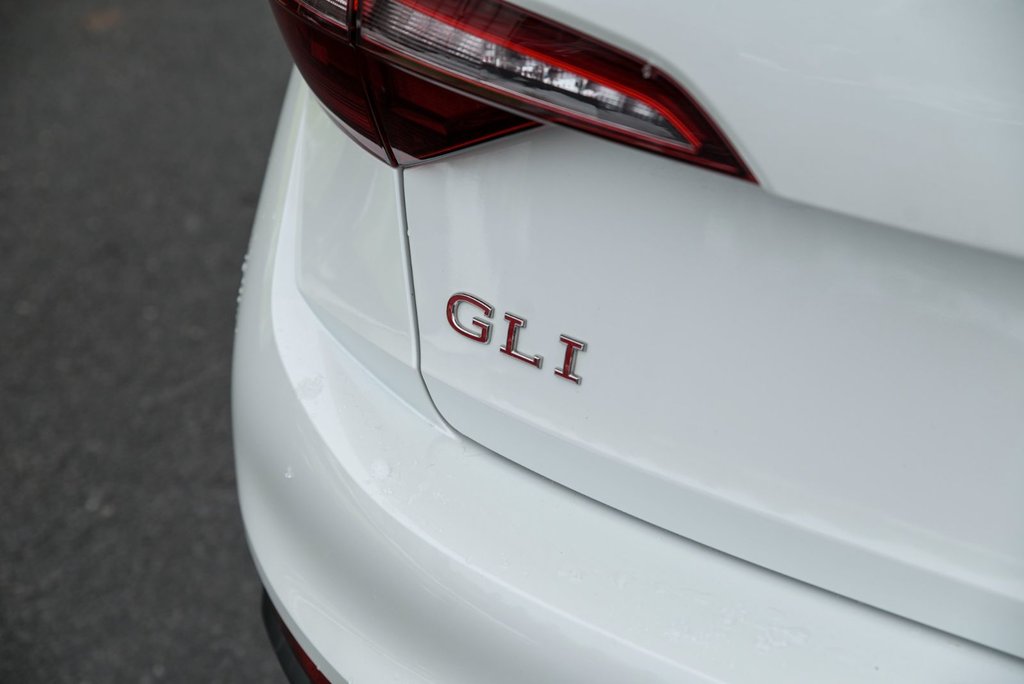 Volkswagen Jetta GLI Manuelle, Système de son Beats, Cuir, Toit ouvrant 2024 à Sainte-Julie, Québec - 7 - w1024h768px