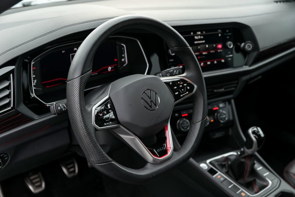 Volkswagen Jetta GLI Manuelle, Système de son Beats, Cuir, Toit ouvrant 2024 à Sainte-Julie, Québec - 11 - w1024h768px