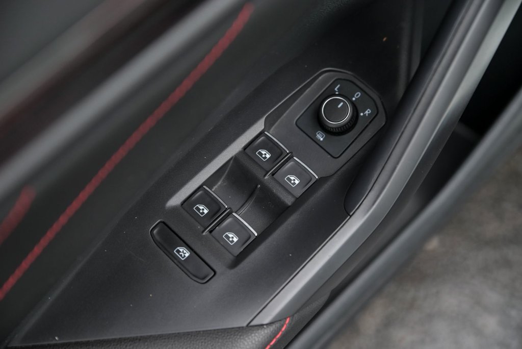 Volkswagen Jetta GLI Manuelle, Système de son Beats, Cuir, Toit ouvrant 2024 à Sainte-Julie, Québec - 8 - w1024h768px