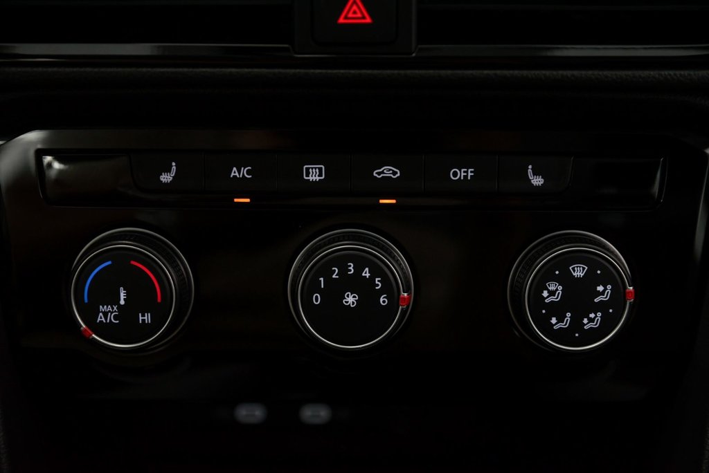 2024 Volkswagen Taos Trendline AWD Sièges chauffants in Sainte-Julie, Quebec - 17 - w1024h768px