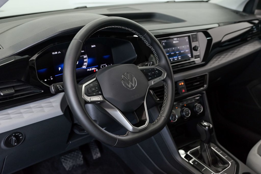 2024 Volkswagen Taos Trendline AWD Sièges chauffants in Sainte-Julie, Quebec - 9 - w1024h768px
