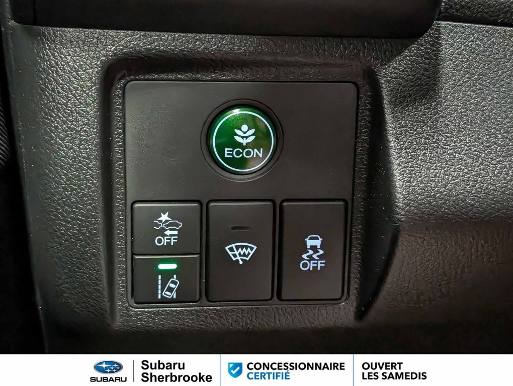 2021 Honda HR-V in Sherbrooke, Quebec - 17 - w1024h768px