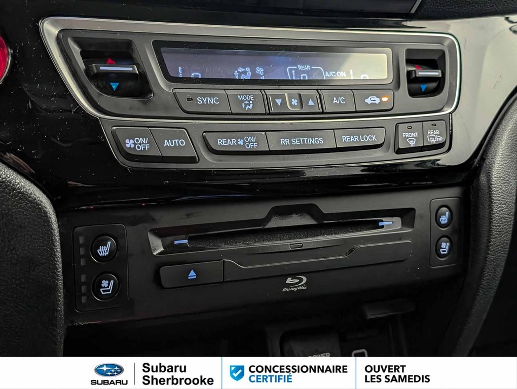 2020 Honda Pilot Touring 7-Passenger AWD in Sherbrooke, Quebec - 11 - w1024h768px