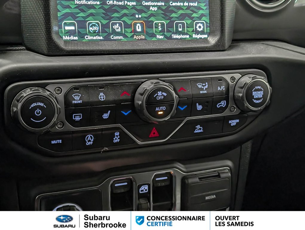 2023 Jeep Wrangler Sahara in Sherbrooke, Quebec - 12 - w1024h768px