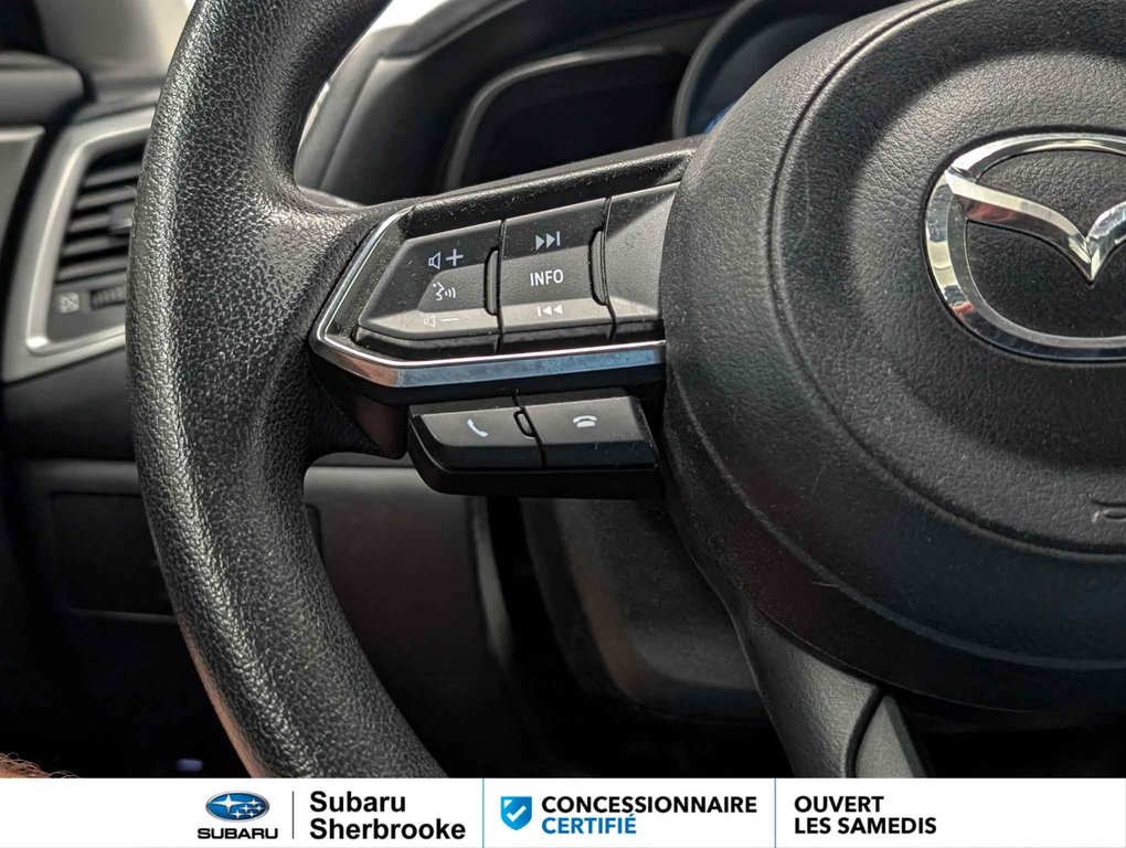 2017 Mazda 3 GX in Sherbrooke, Quebec - 16 - w1024h768px