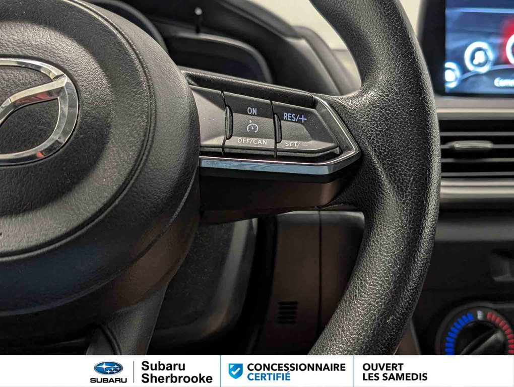 2017 Mazda 3 GX in Sherbrooke, Quebec - 14 - w1024h768px