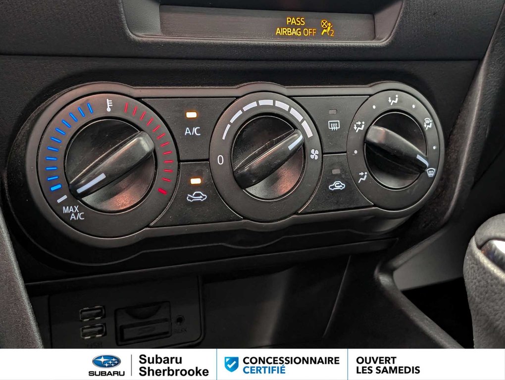 2017 Mazda 3 GX in Sherbrooke, Quebec - 13 - w1024h768px