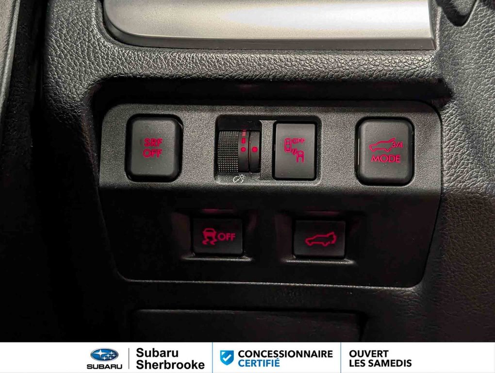 2018 Subaru Forester 2.5i Touring CVT w-EyeSight Pkg in Sherbrooke, Quebec - 17 - w1024h768px