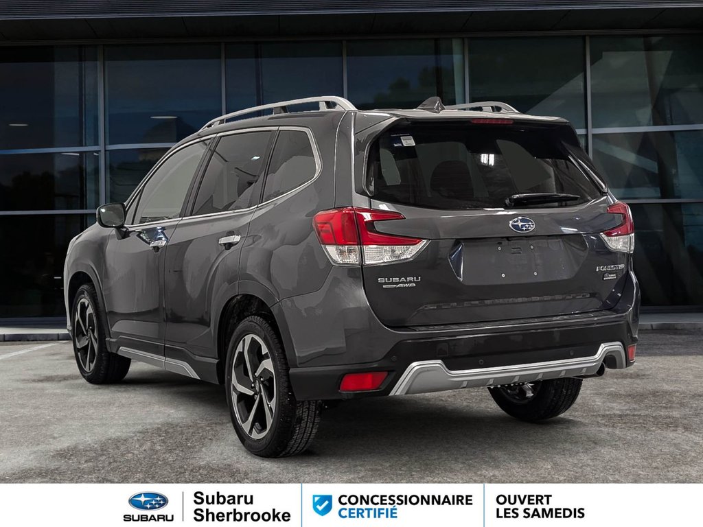2022 Subaru Forester Premier in Sherbrooke, Quebec - 4 - w1024h768px