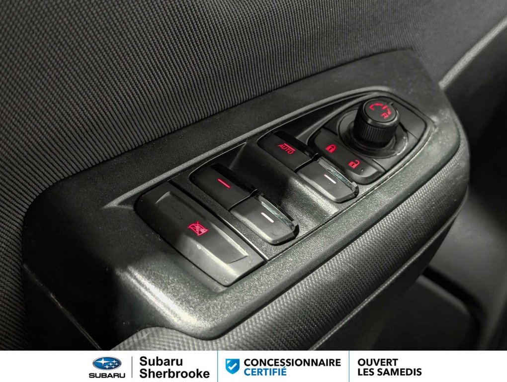 2025 Subaru Forester Convenience in Sherbrooke, Quebec - 14 - w1024h768px