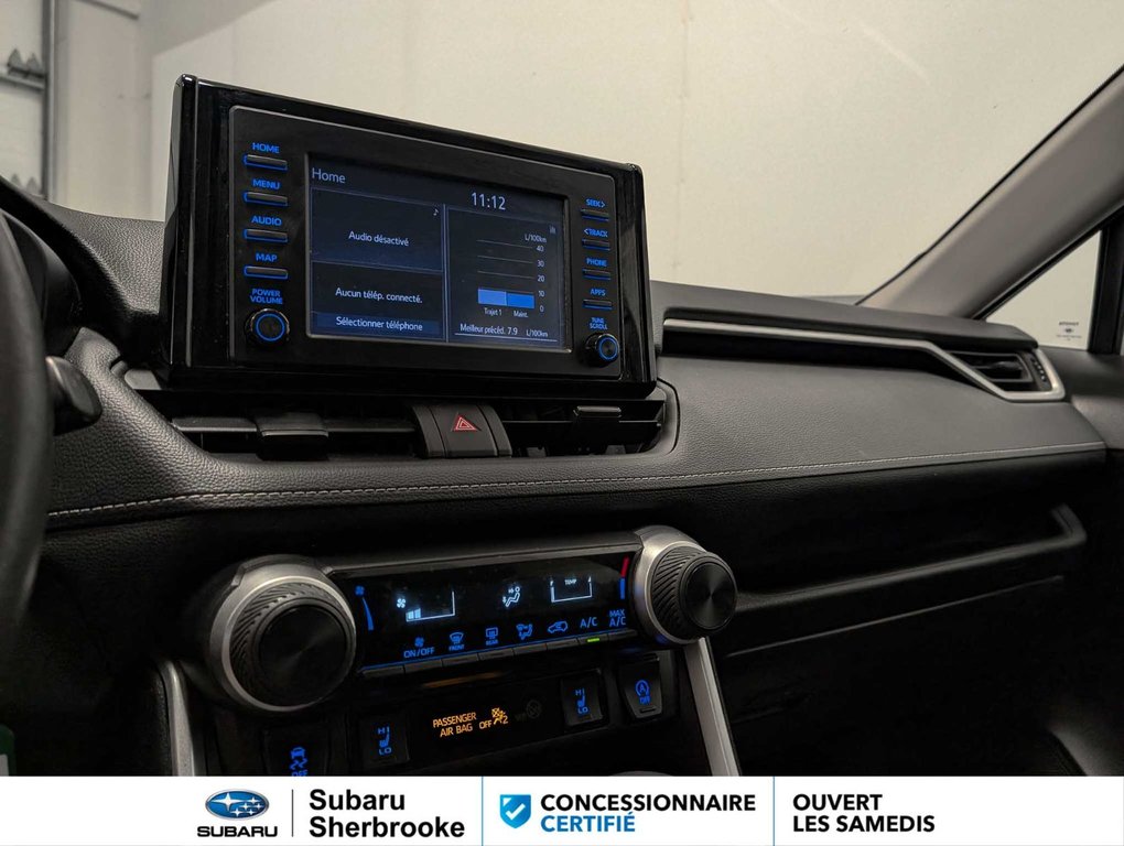 2022 Toyota RAV4 LE in Sherbrooke, Quebec - 9 - w1024h768px