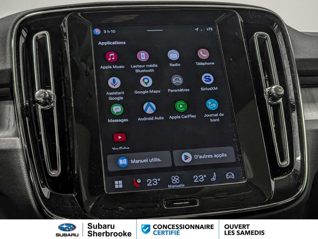 2025 Volvo XC40 Plus Bright Theme in Sherbrooke, Quebec - 11 - w1024h768px