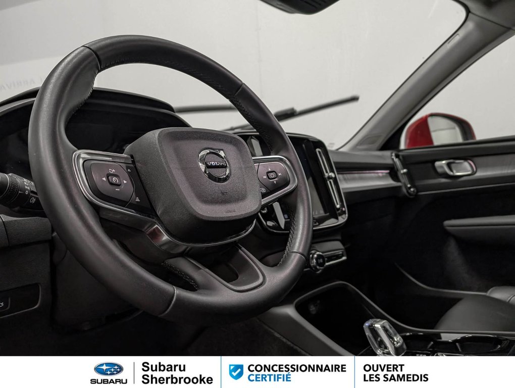 2025 Volvo XC40 Plus Bright Theme in Sherbrooke, Quebec - 7 - w1024h768px
