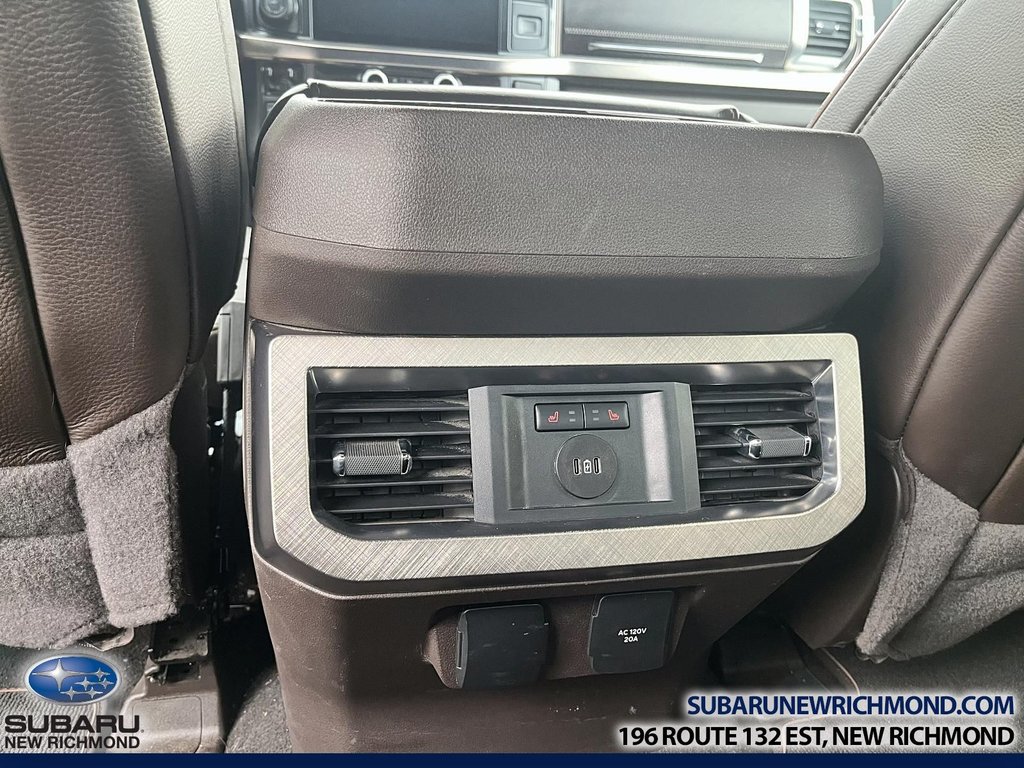 Ford Super Duty F-350 SRW King Ranch cabine 6 places 4RM caisse de 6,75 pi 2023 à New Richmond, Québec - 23 - w1024h768px