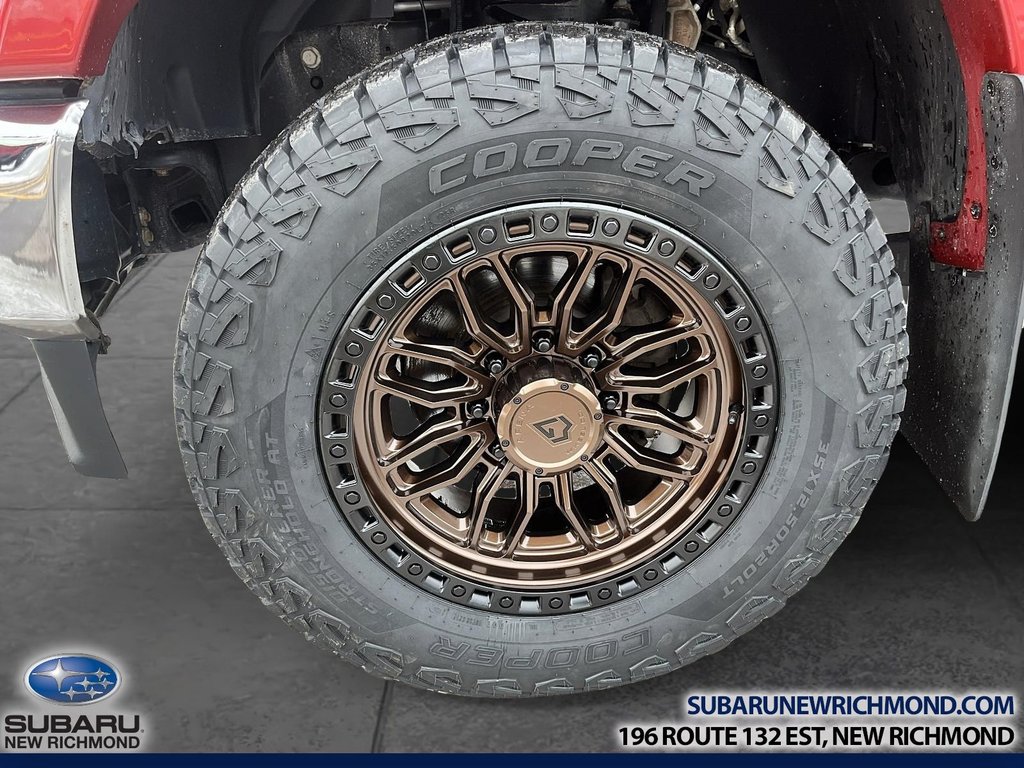 Ford Super Duty F-350 SRW King Ranch cabine 6 places 4RM caisse de 6,75 pi 2023 à New Richmond, Québec - 11 - w1024h768px