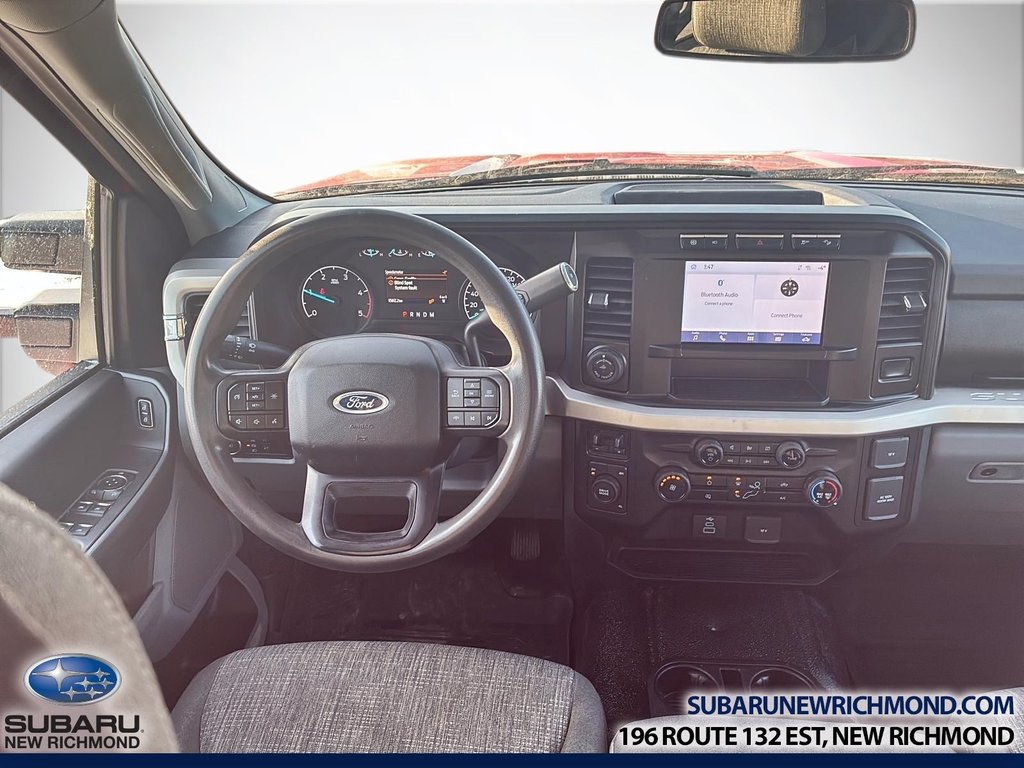 Ford Super Duty F-450 DRW XLT cabine 6 places 4RM caisse de 8 pi 2023 à New Richmond, Québec - 17 - w1024h768px