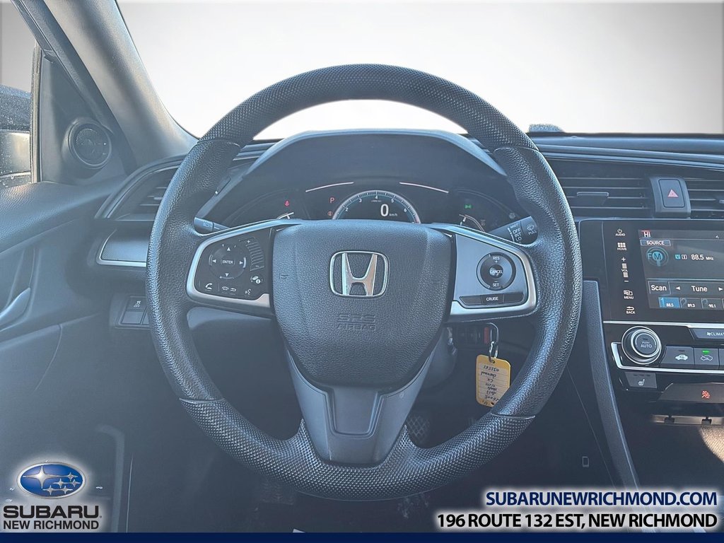Honda Civic Sedan LX 2017 à New Richmond, Québec - 12 - w1024h768px