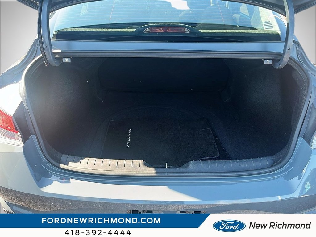 2021 Hyundai Elantra Preferred in New Richmond, Quebec - 7 - w1024h768px