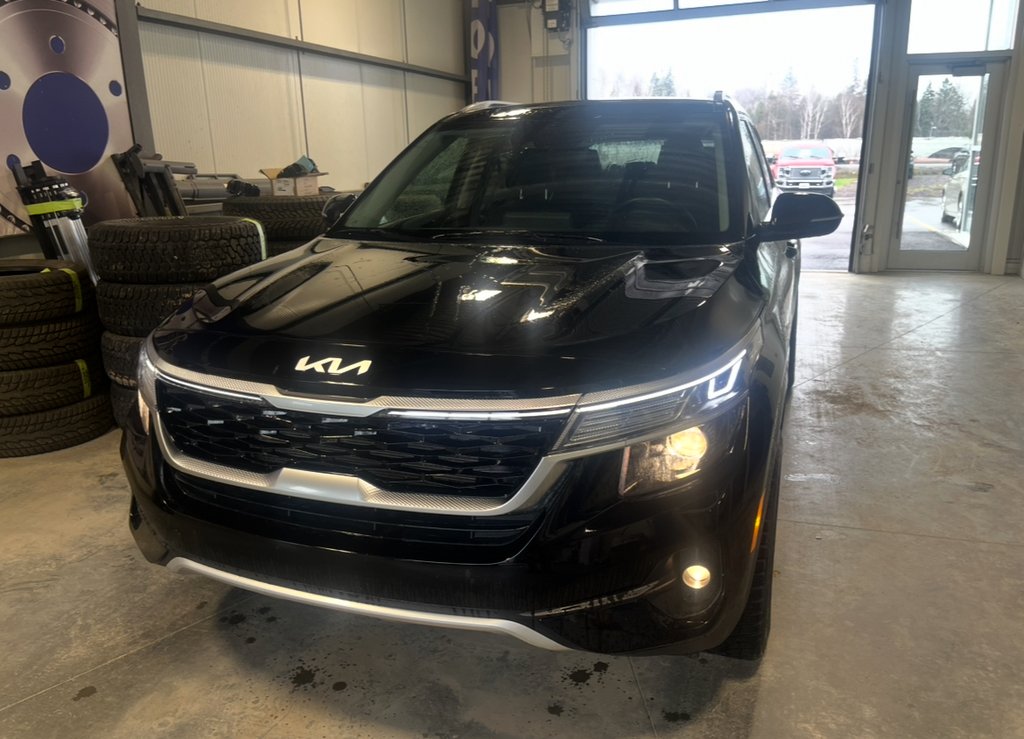 2023 Kia Seltos EX in New Richmond, Quebec - 1 - w1024h768px