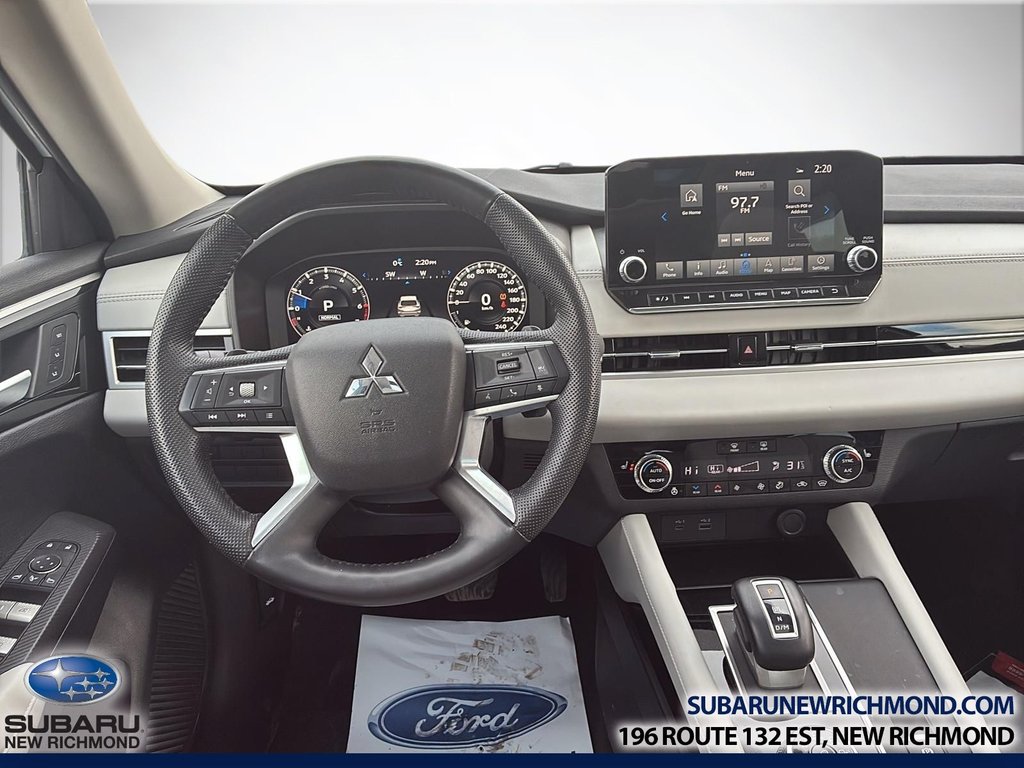 Mitsubishi Outlander SEL S-AWC 2023 à New Richmond, Québec - 19 - w1024h768px
