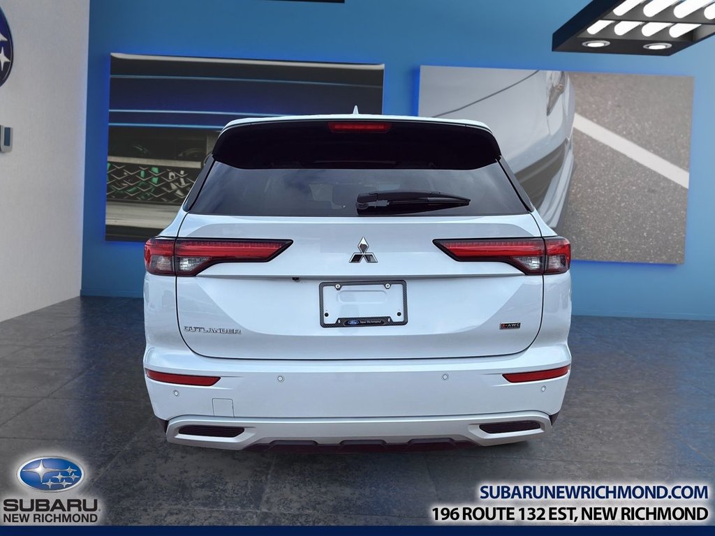 Mitsubishi Outlander SEL S-AWC 2023 à New Richmond, Québec - 5 - w1024h768px