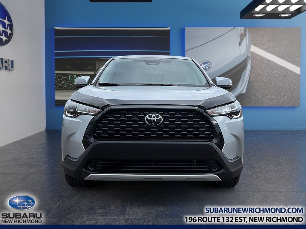 2023 Toyota Corolla Cross LE in New Richmond, Quebec - 2 - w1024h768px