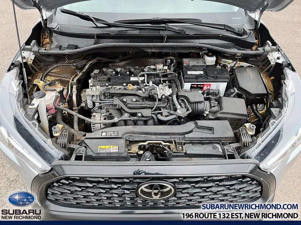2023 Toyota Corolla Cross LE in New Richmond, Quebec - 11 - w1024h768px