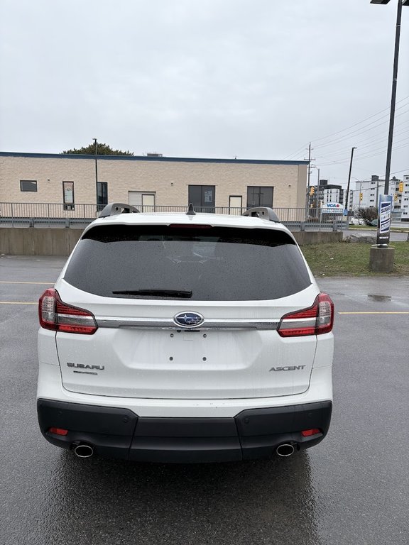2022 Subaru Ascent Limited in Kingston, Ontario - 5 - w1024h768px