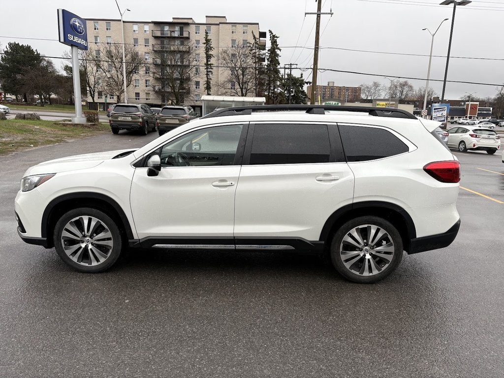 2022 Subaru Ascent Limited in Kingston, Ontario - 2 - w1024h768px
