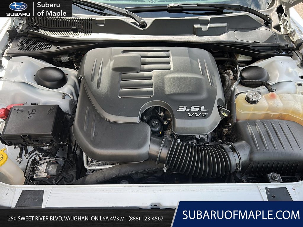 2019 Dodge Challenger SXT AWD in Vaughan, Ontario - 8 - w1024h768px