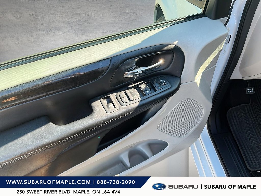 2015 Dodge Grand Caravan SE / SXT in Vaughan, Ontario - 12 - w1024h768px