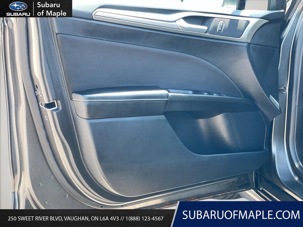 2019 Ford Fusion SE FWD in Vaughan, Ontario - 12 - w1024h768px