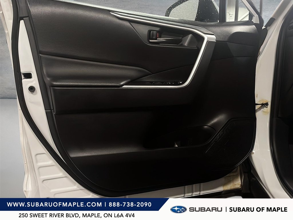 2023 Toyota RAV4 Hybrid LE AWD in Vaughan, Ontario - 11 - w1024h768px