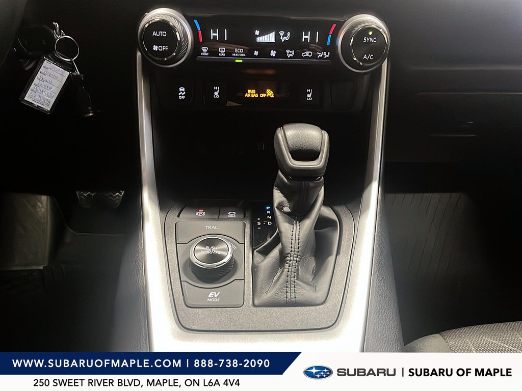 2023 Toyota RAV4 Hybrid LE AWD in Vaughan, Ontario - 15 - w1024h768px