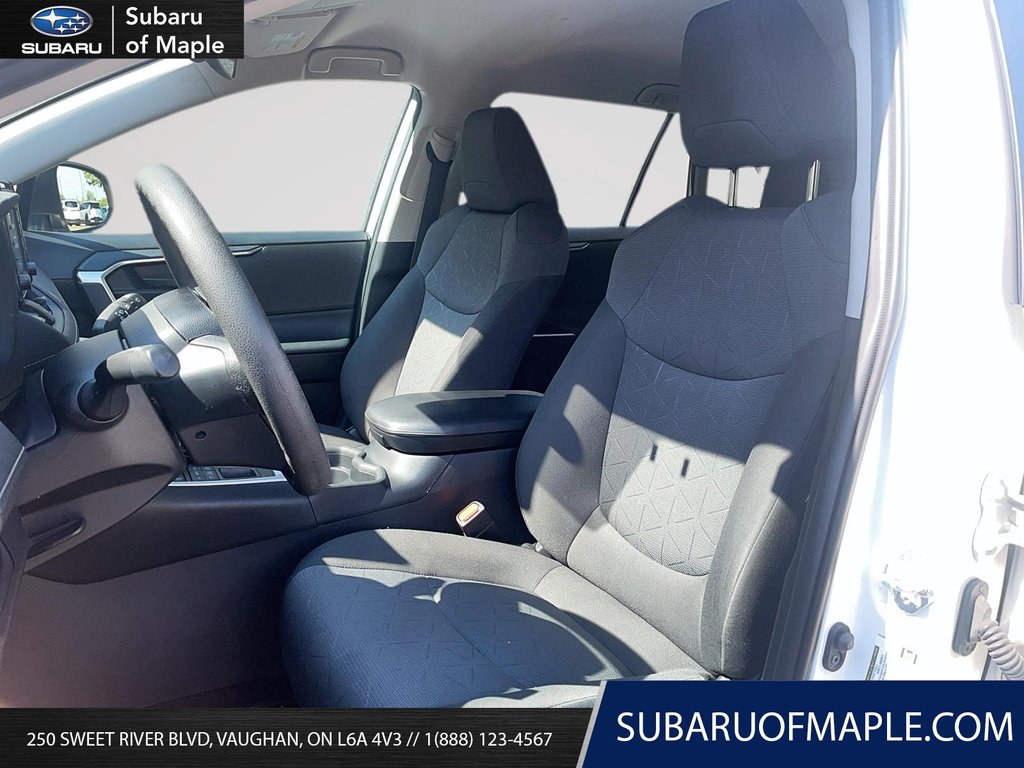 2020 Toyota RAV4 AWD LE in Vaughan, Ontario - 9 - w1024h768px