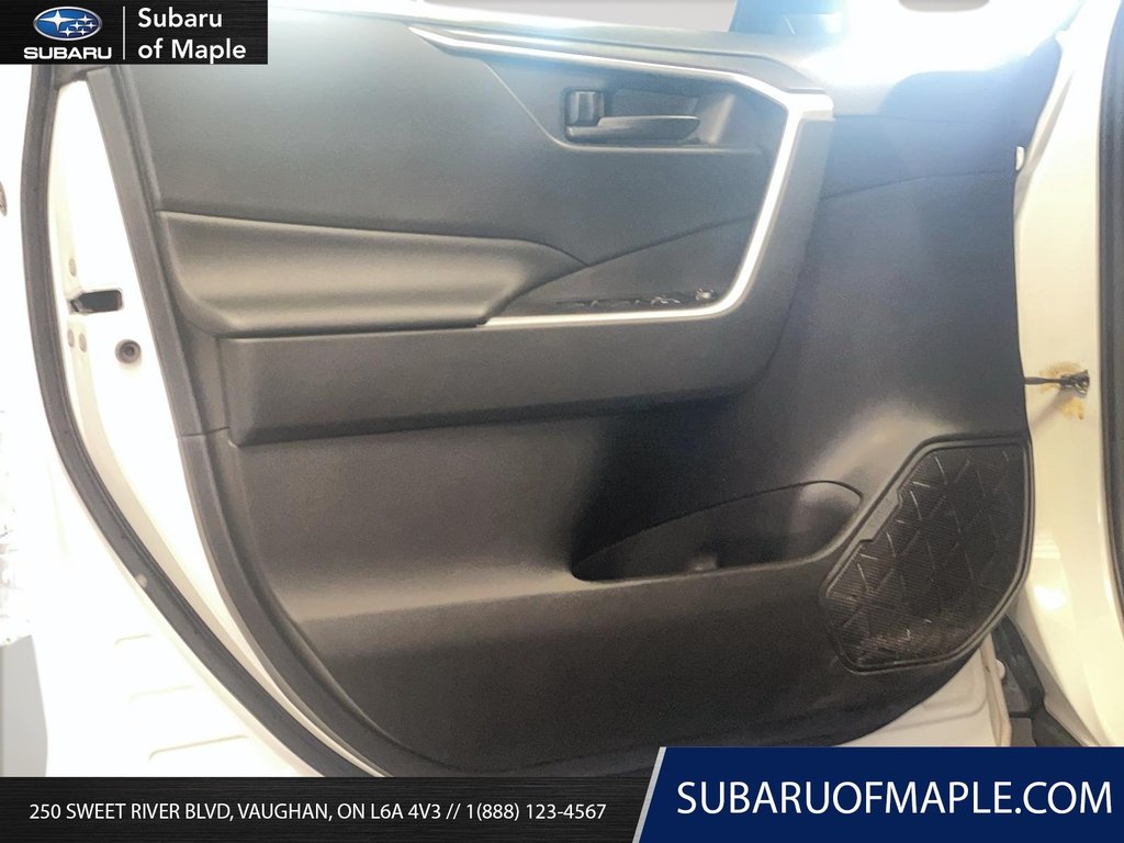 2020 Toyota RAV4 AWD LE in Vaughan, Ontario - 12 - w1024h768px