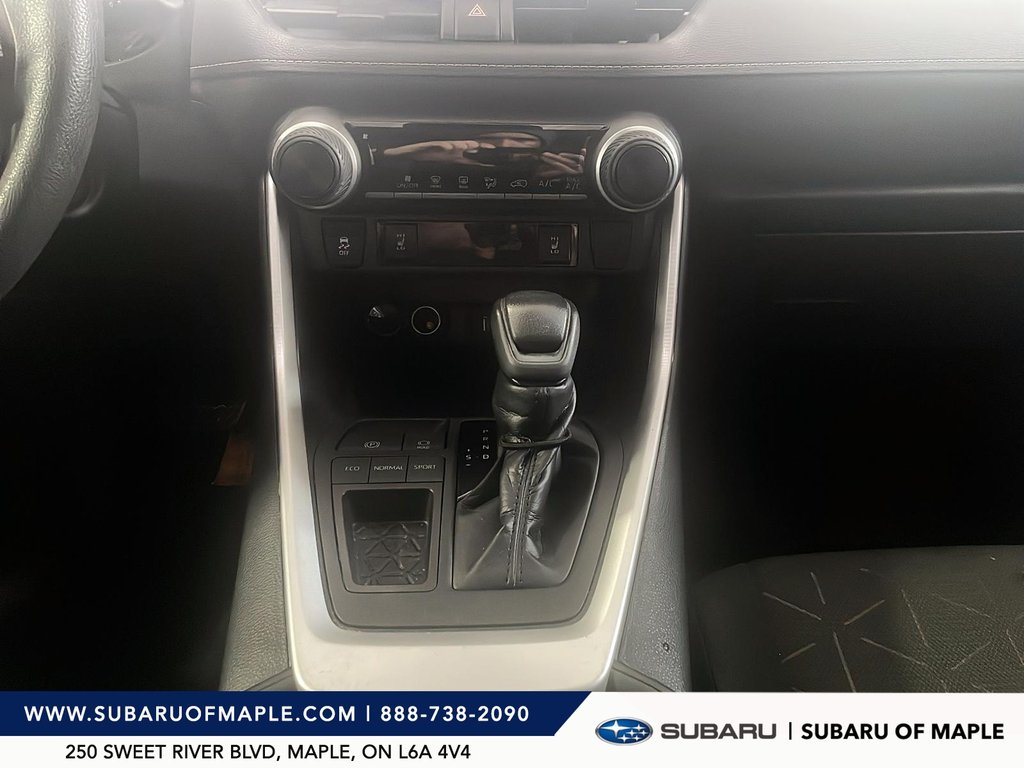 2021 Toyota RAV4 LE FWD in Vaughan, Ontario - 13 - w1024h768px